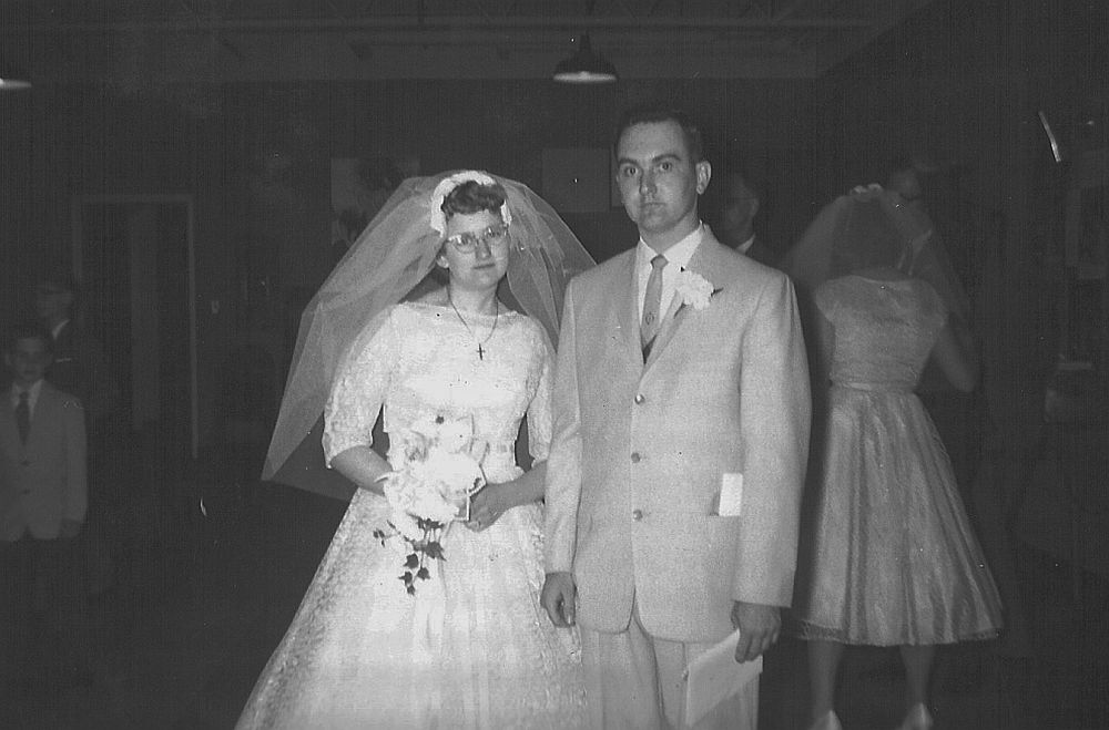 Mary & Dale May 2 1959 Wedding Photo